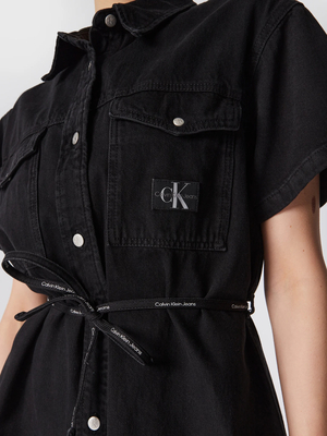 Calvin Klein dámské džínové šaty - M (1BY)